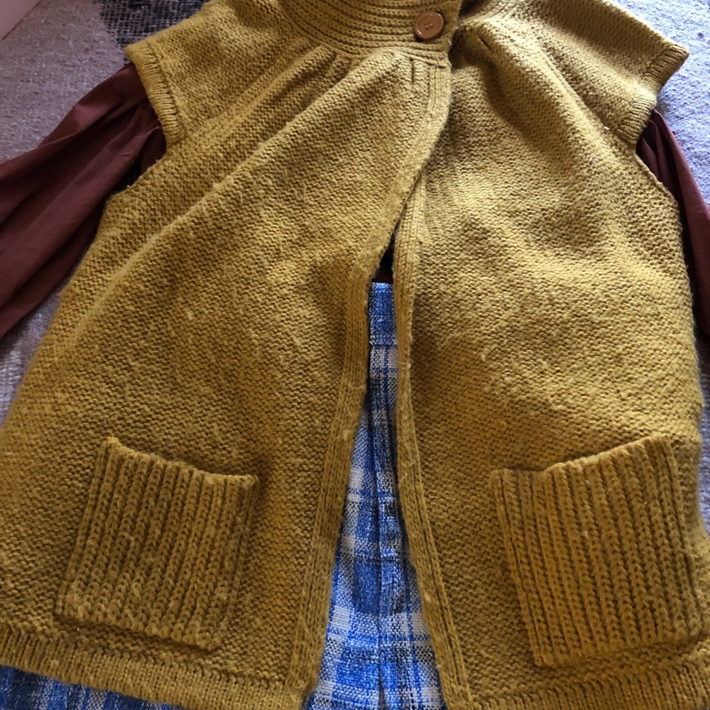 Vest 100% acrylic